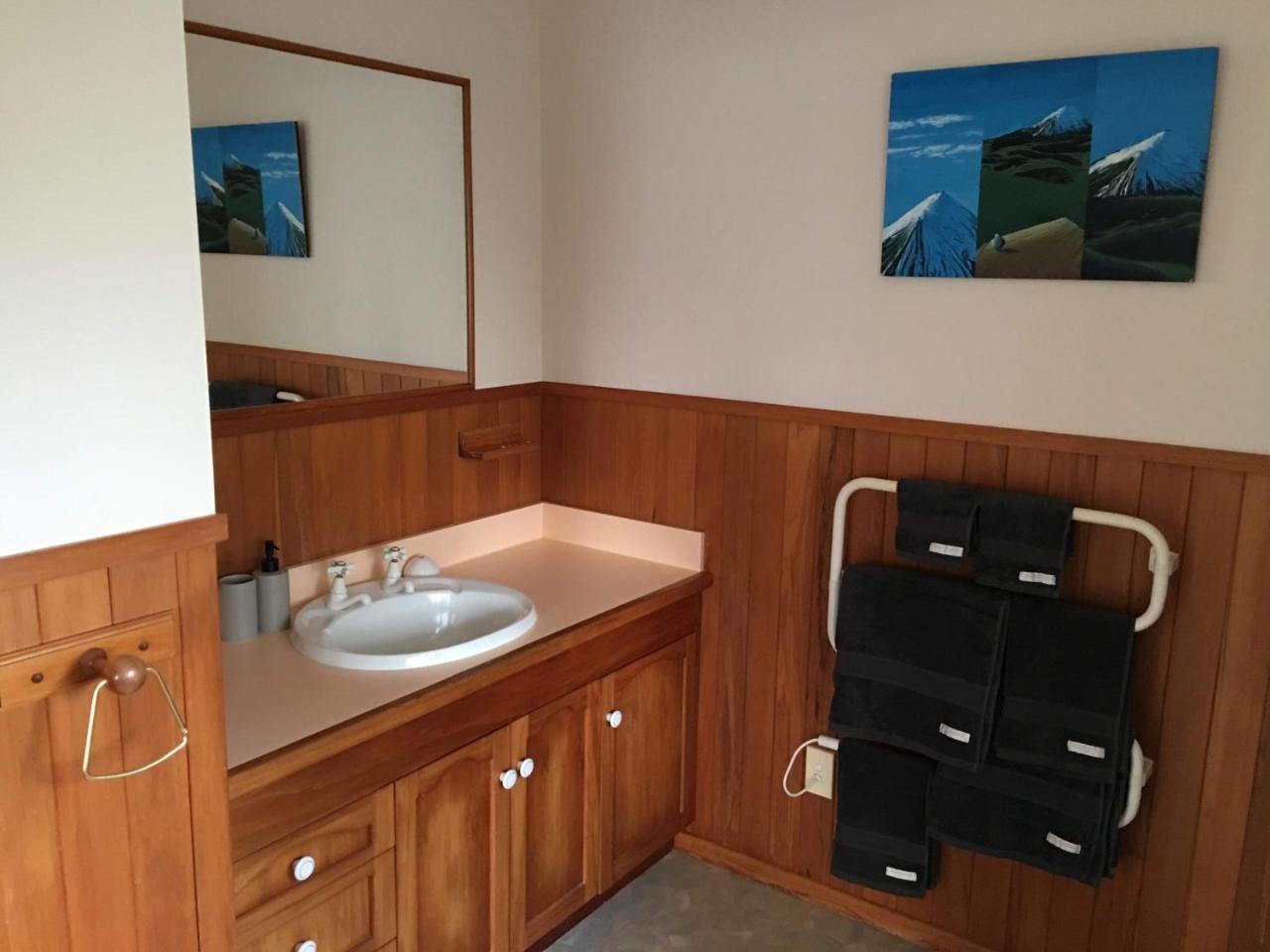 Pukeko Lodge Bnb New Plymouth Dış mekan fotoğraf
