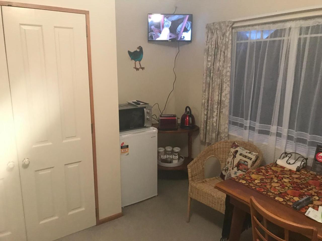 Pukeko Lodge Bnb New Plymouth Dış mekan fotoğraf